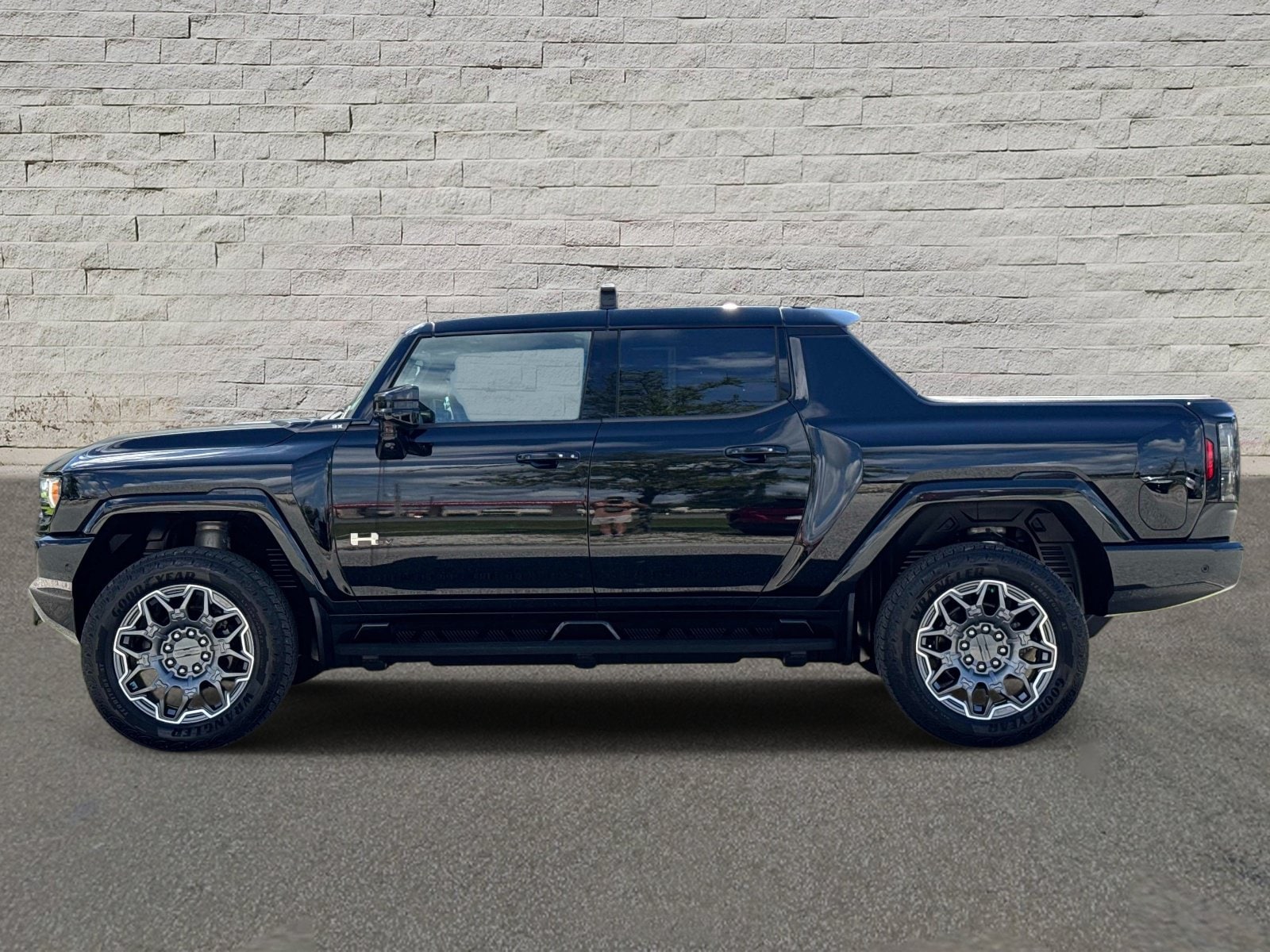 gmc hummer ev 2025 1GT10DDB7SU107646 image gmc hummer ev 2025 1GT10DDB7SU107646 image